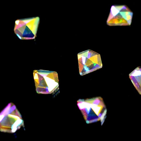 Стразы фигурные Алмаз супер-голография 5*5мм (10шт.) / PATRISA NAIL