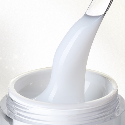 Гель моделирующий Pro Gel White Brilliant молочно-белый 15гр / MOOZ